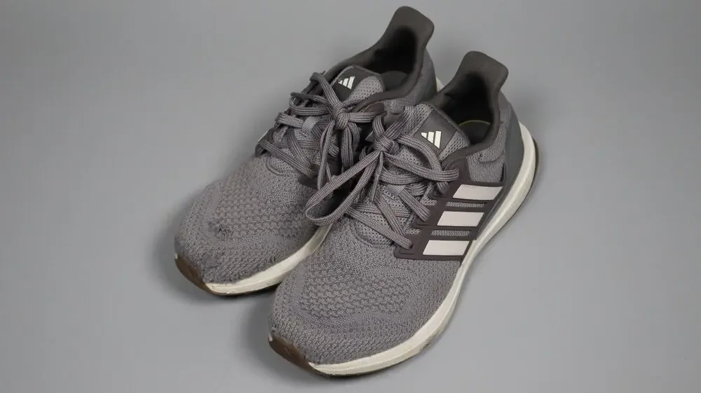 adidas Ultradream DNA Grey Running Sneakers Dreamstrike+ Men Size 7.5 (Photos)
